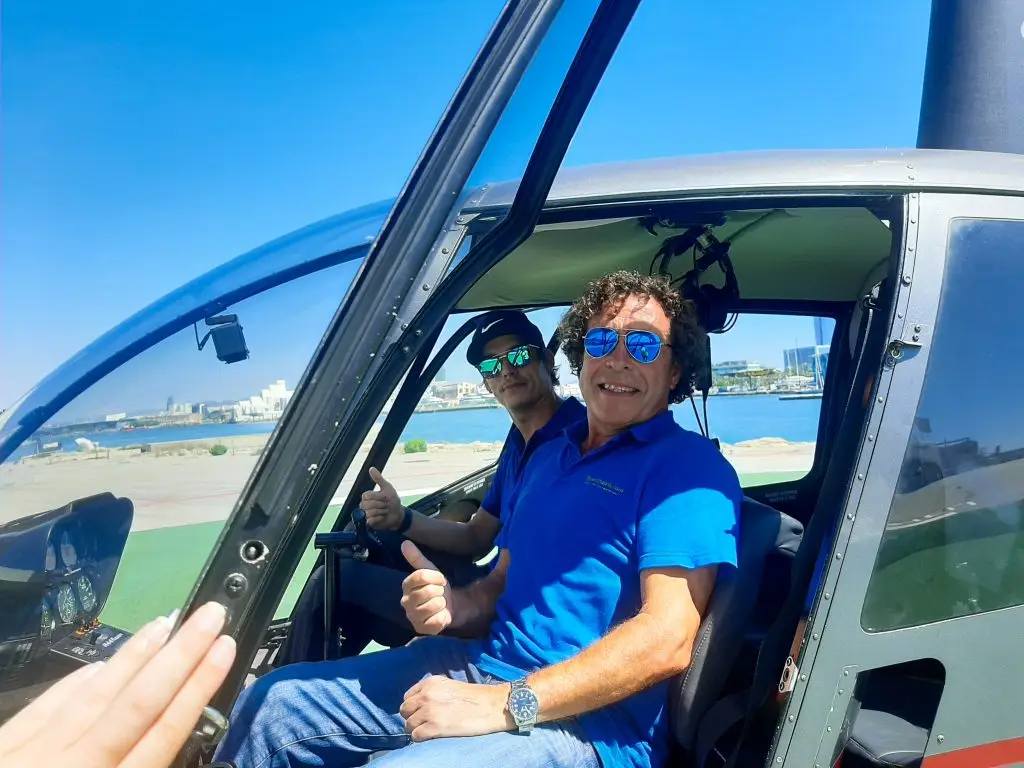 Fly with Xirli in a helicopter 3