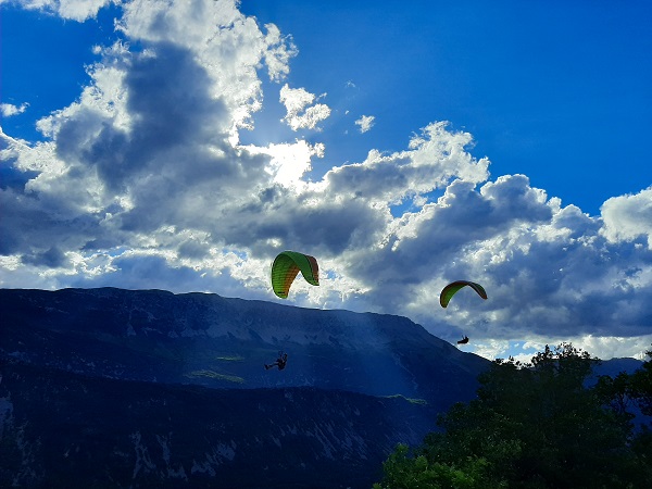 Paragliding guide in castejon de sos