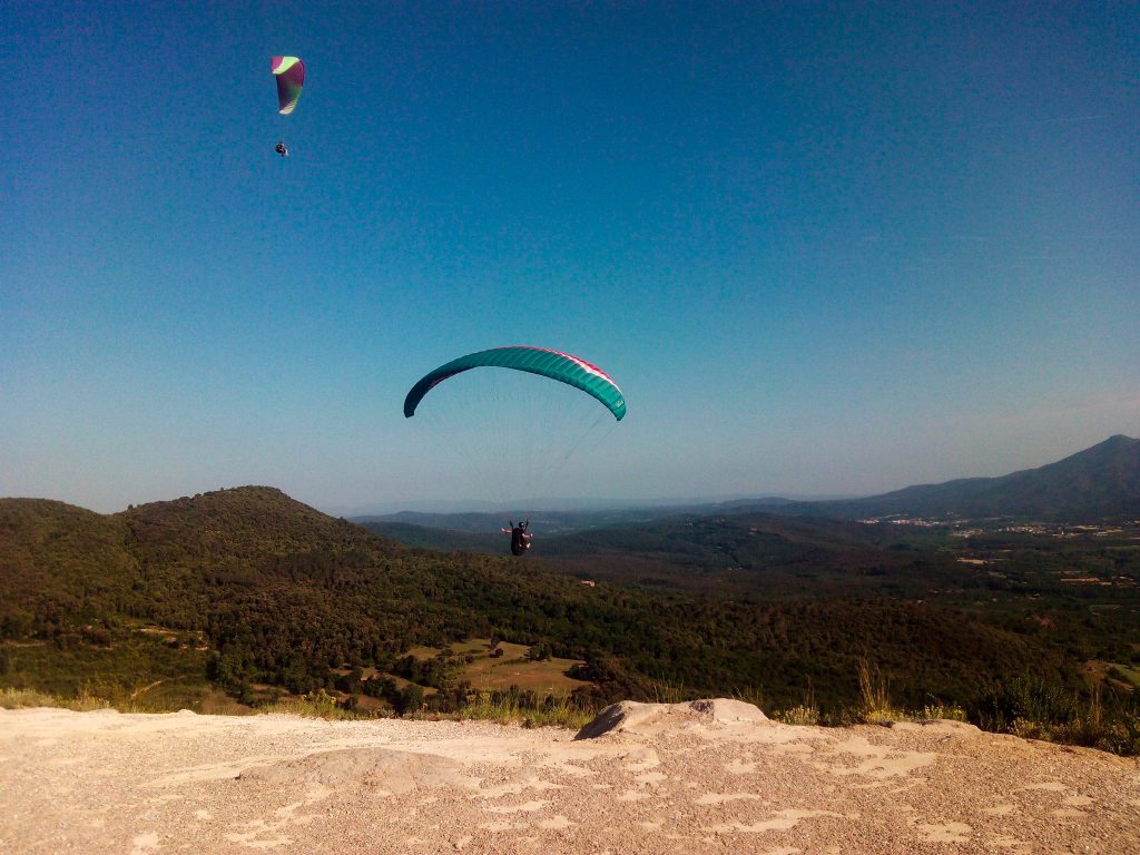 Guiding Paragliding P3 pilot