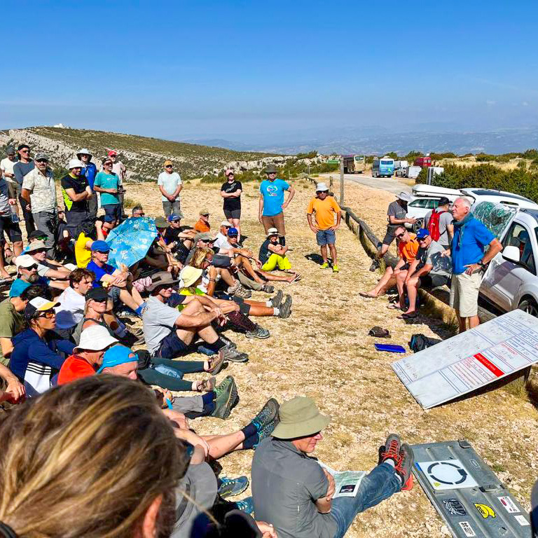 BRIEFING 1 Fly with Xirli is a member of the organization of the 34th British and Dutch Paragliding Championships