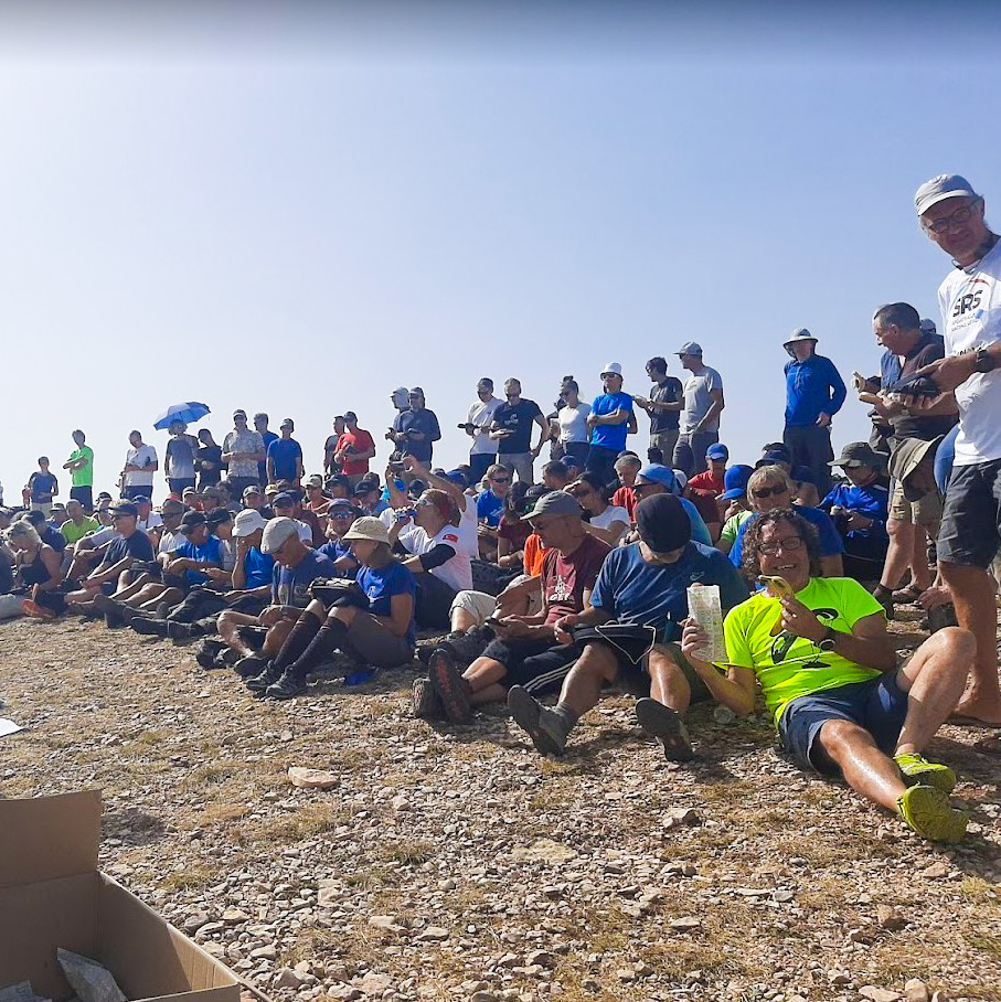 BRIEFING 6 Fly with Xirli is a member of the organization of the 34th British and Dutch Paragliding Championships