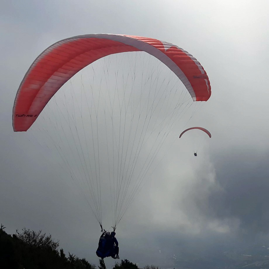 Fly Paragliding Tandem near Barcelona FLY WITH XIRLI 5