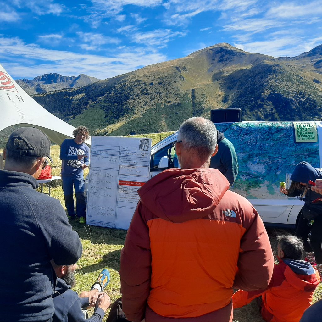 Member of the organization of the Liga Nacional Alta Ribagorza 21 Sep - 24 Sep 2023 in Vilaller 1 PARAGLIDING BRIEFING 5