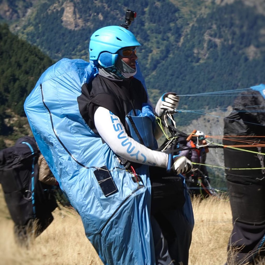 Member of the organization of the Liga Nacional Alta Ribagorza 21 Sep - 24 Sep 2023 in Vilaller 2 PARAGLIDING EQUIPMENT PREPARATION 9