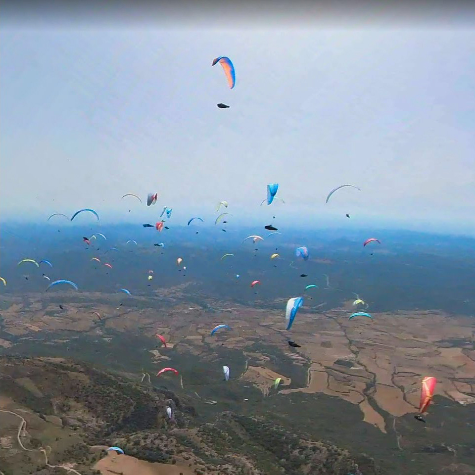 TASK IS OPEN 17 Fly with Xirli is a member of the organization of the 34th British and Dutch Paragliding Championships