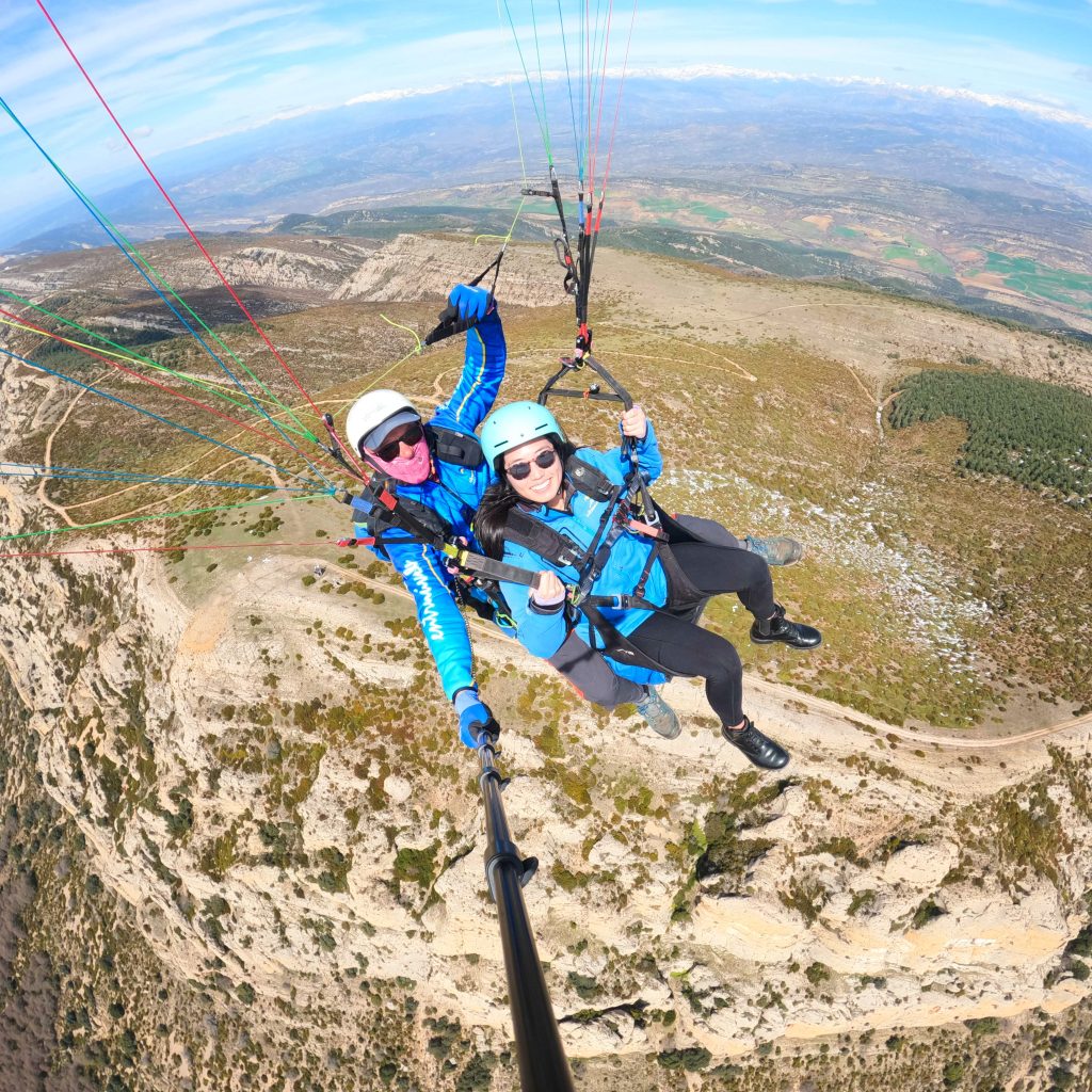 tandem paragliding