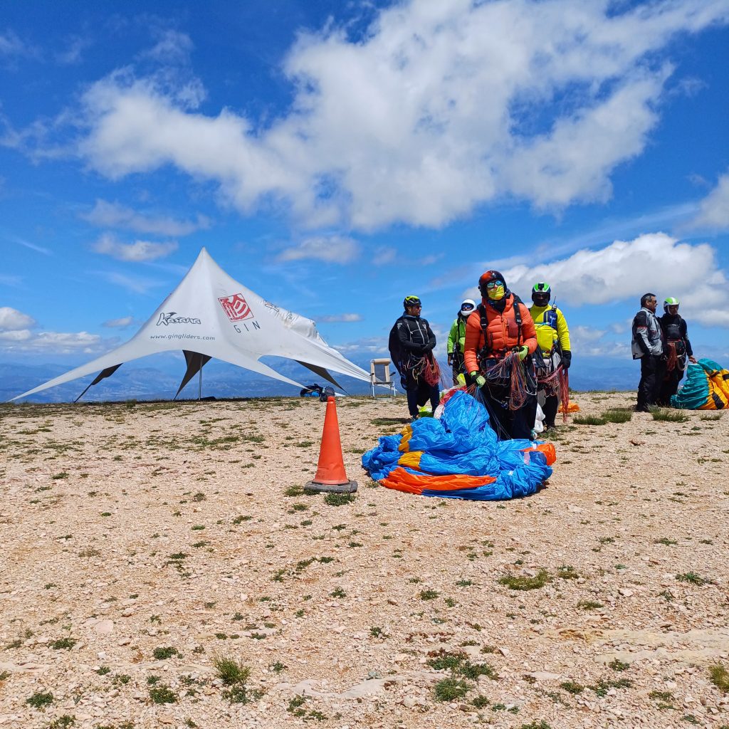 PARAGLIDING TASK IS OPEN d