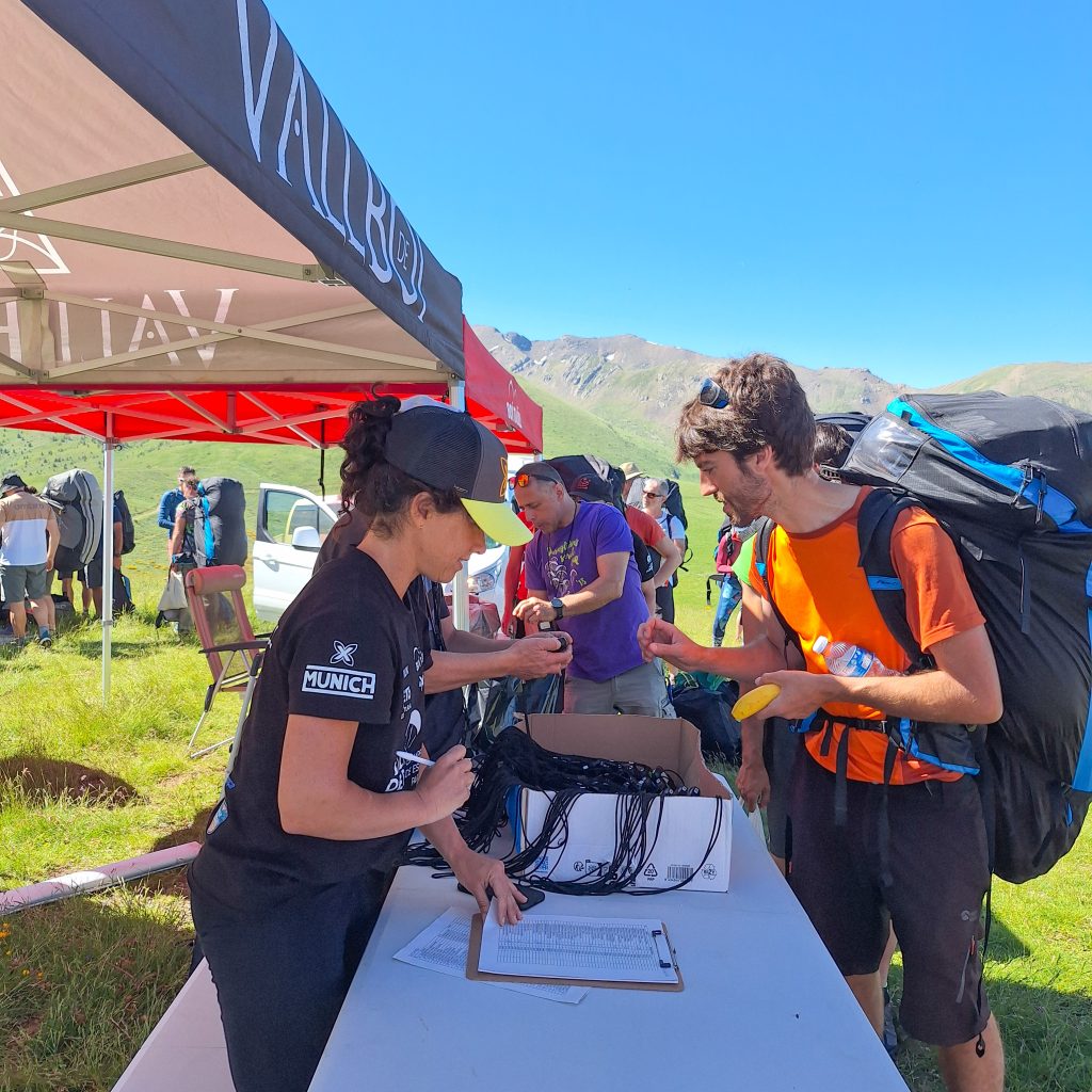 PARAGLIDING TRACKERS