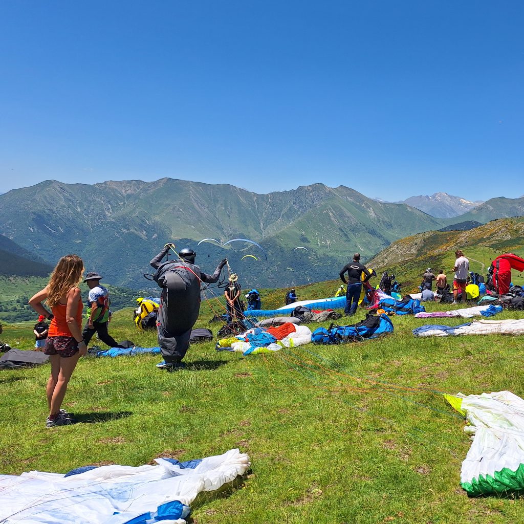 PARAGLIDING EQUIPMENT PREPARATION