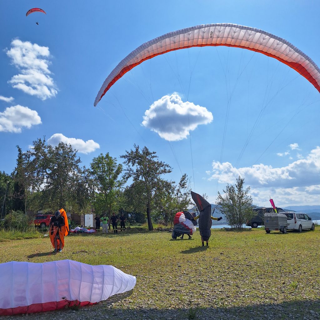 PARAGLIDING TASK IS OPEN 4