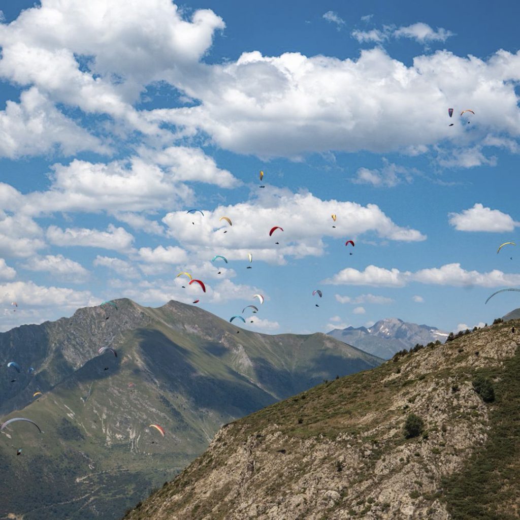 Five days of paragliding competition in the Boí Valley